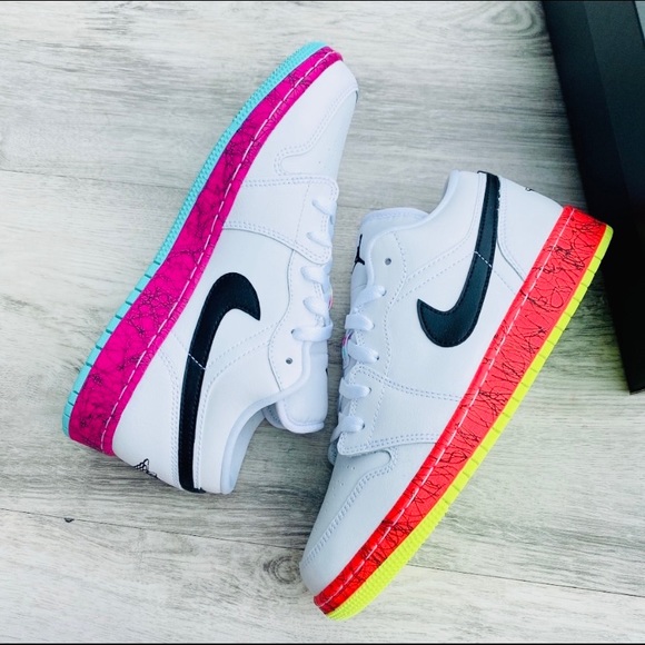 😍New Air Jordan 1 Low - Picture 2 of 11